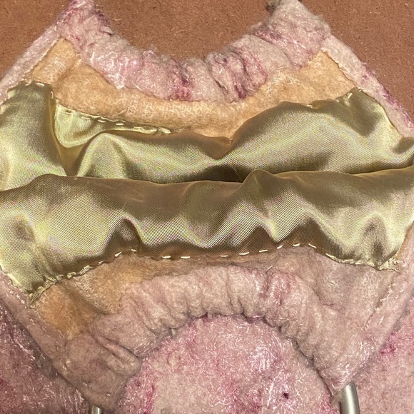 Fuzzy Pink Purse Bag Wristlet Silver Ring Handle Night Out Retro Pouch - Picture 2 of 4